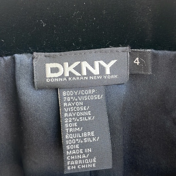 DKNY Black Velvet Chiffon Soft Dinner Jacket. Size 4. - Picture 2 of 6